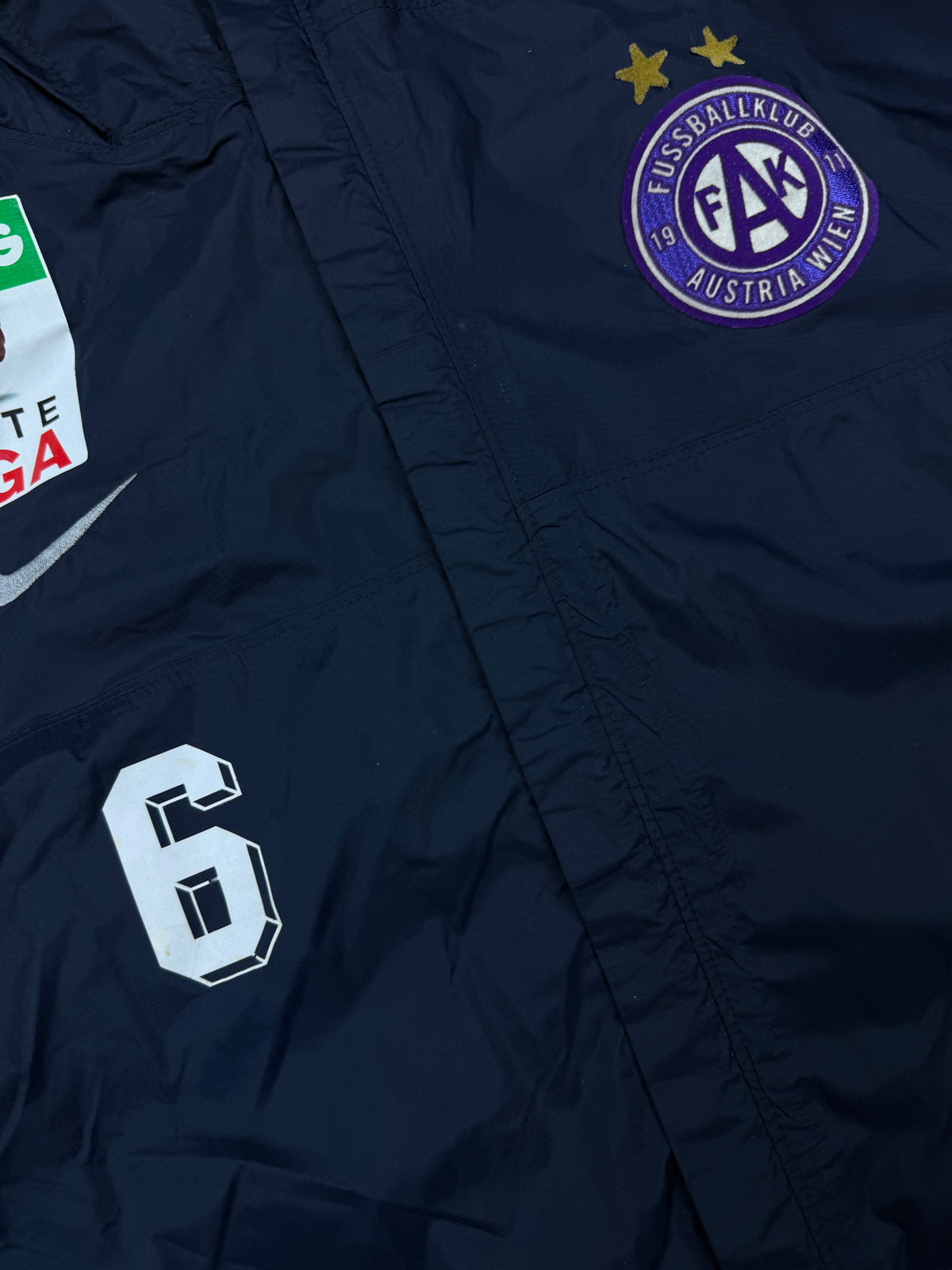 vintage Nike Austria Wien windbreaker {XL}