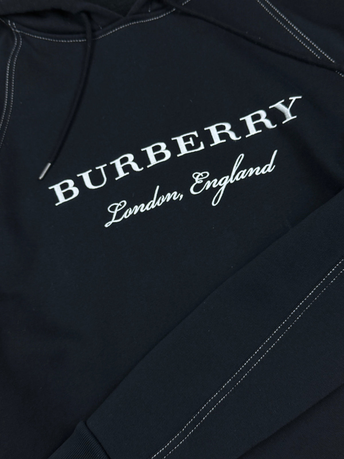 vintage Burberry hoodie {S}