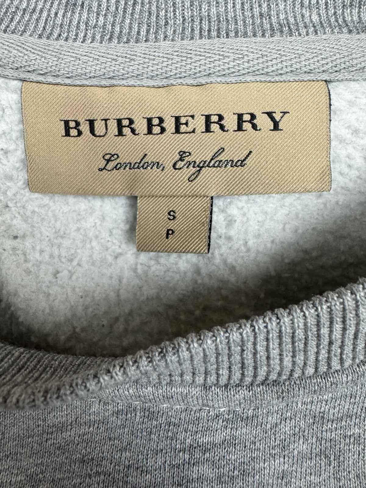 vintage Burberry sweater {S}