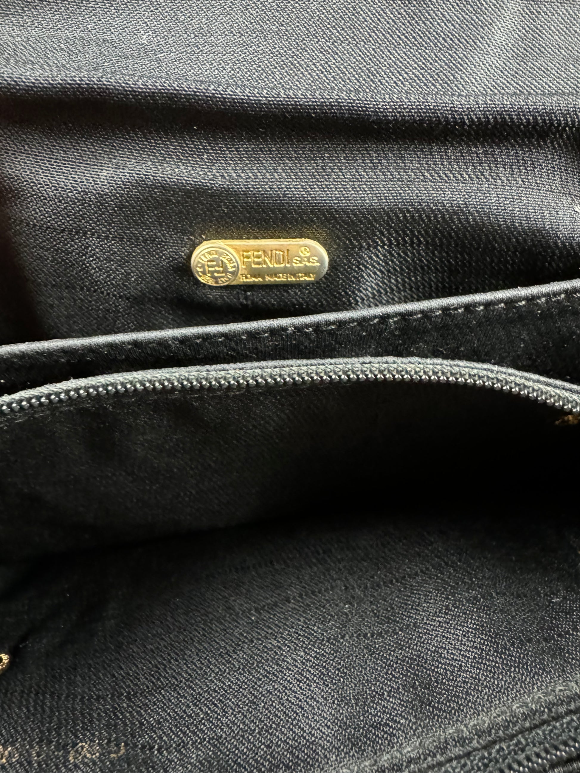 vintage Fendi slingbag