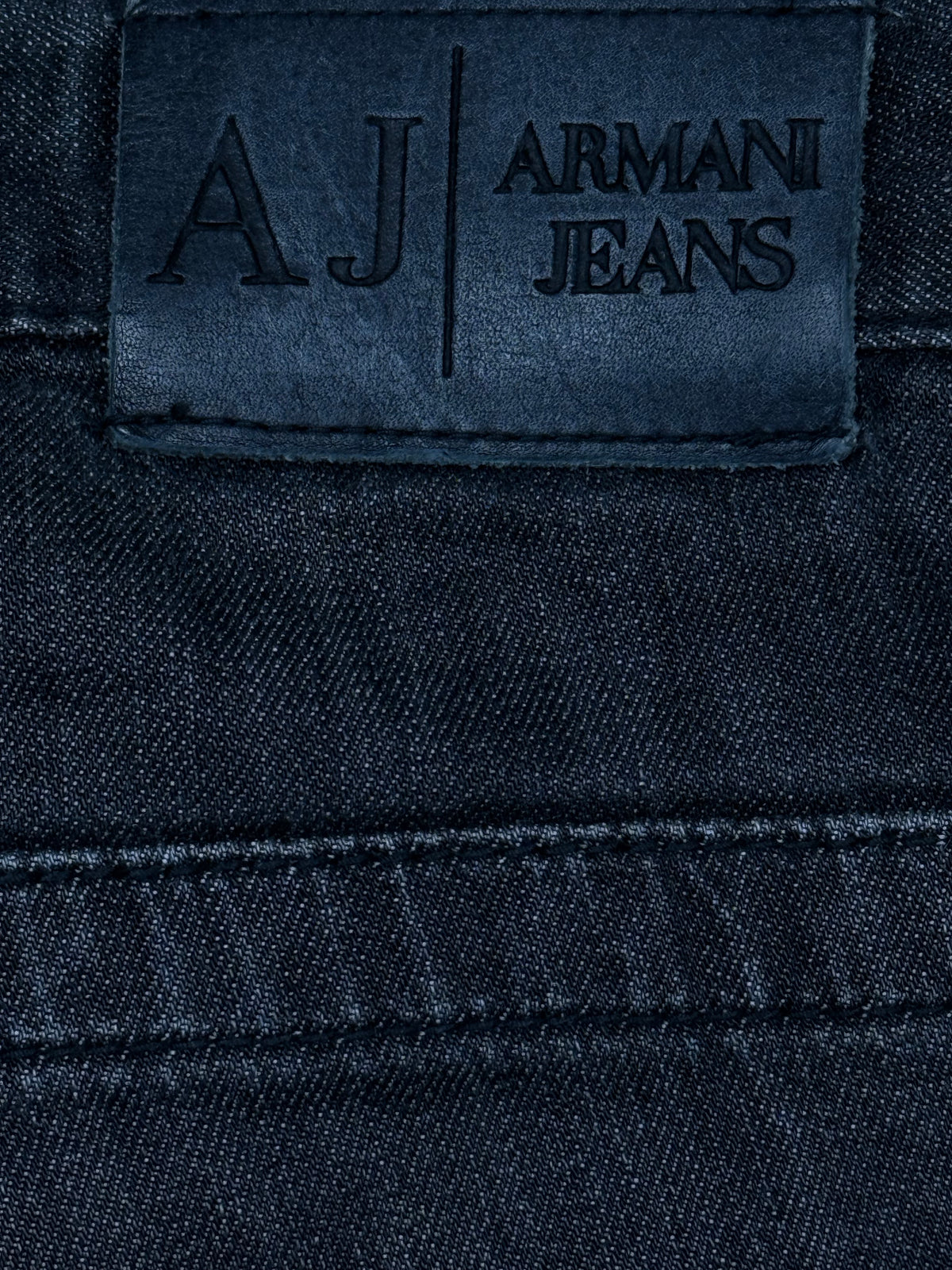 vintage Armani jeans {M}