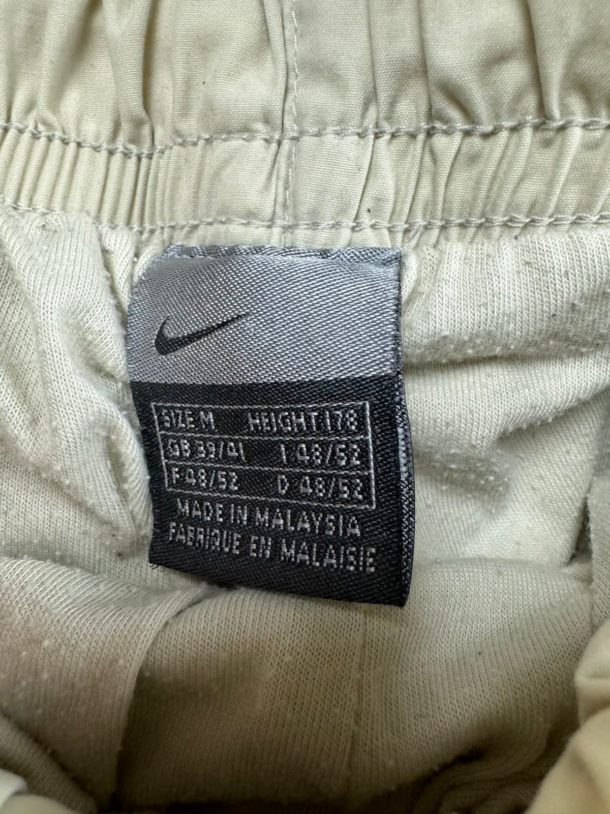 vintage Nike trackpants {M}