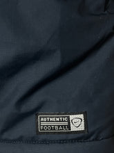 Cargar imagen en el visor de la galería, vintage Nike Inter Milan coach-winterjacket {M}
