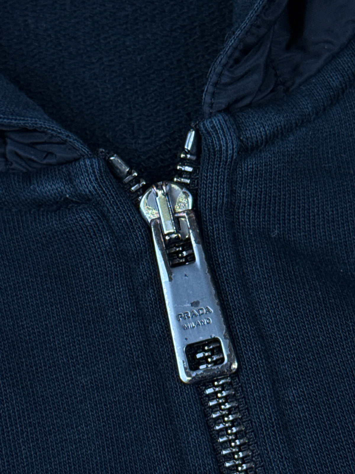 vintage navyblue Prada sweatjacket {S}