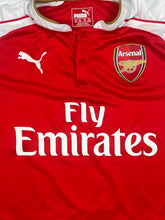 Cargar imagen en el visor de la galería, red Puma Fc Arsenal 2015-2016 home jersey {XS}
