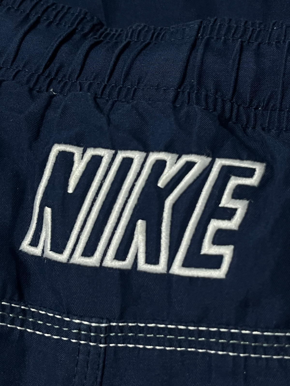 vintage Nike shorts {L}