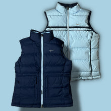 Charger l&#39;image dans la galerie, vintage babyblue/navyblue reversible Nike vest {S}
