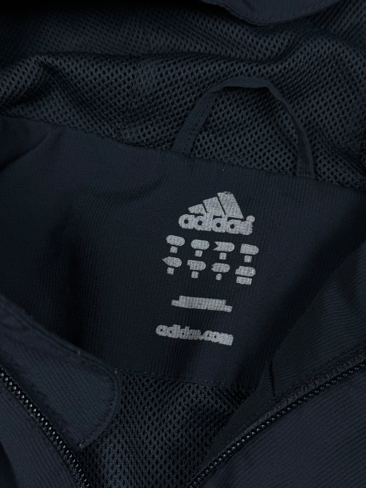 vintage Adidas windbreaker {M}