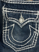 Lade das Bild in den Galerie-Viewer, vintage True Religion jeans {M}
