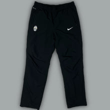 Cargar imagen en el visor de la galería, vintage Nike Juventus Turin trackpants {M}
