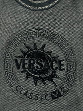 Carregar imagem no visualizador da galeria, vintage Versace knittedsweater {M-L}
