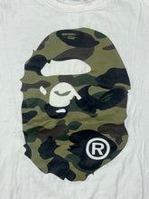 Lade das Bild in den Galerie-Viewer, vintage BAPE a bathing ape t-shirt {M}
