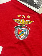 Carica l&#39;immagine nel visualizzatore di Gallery, red Adidas SL Benfica 2021-2022 home jersey {S,M}
