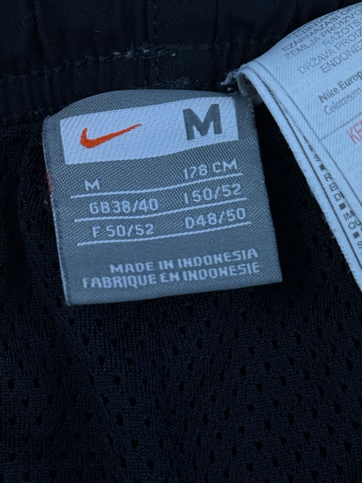 vintage Nike trackpants {M}