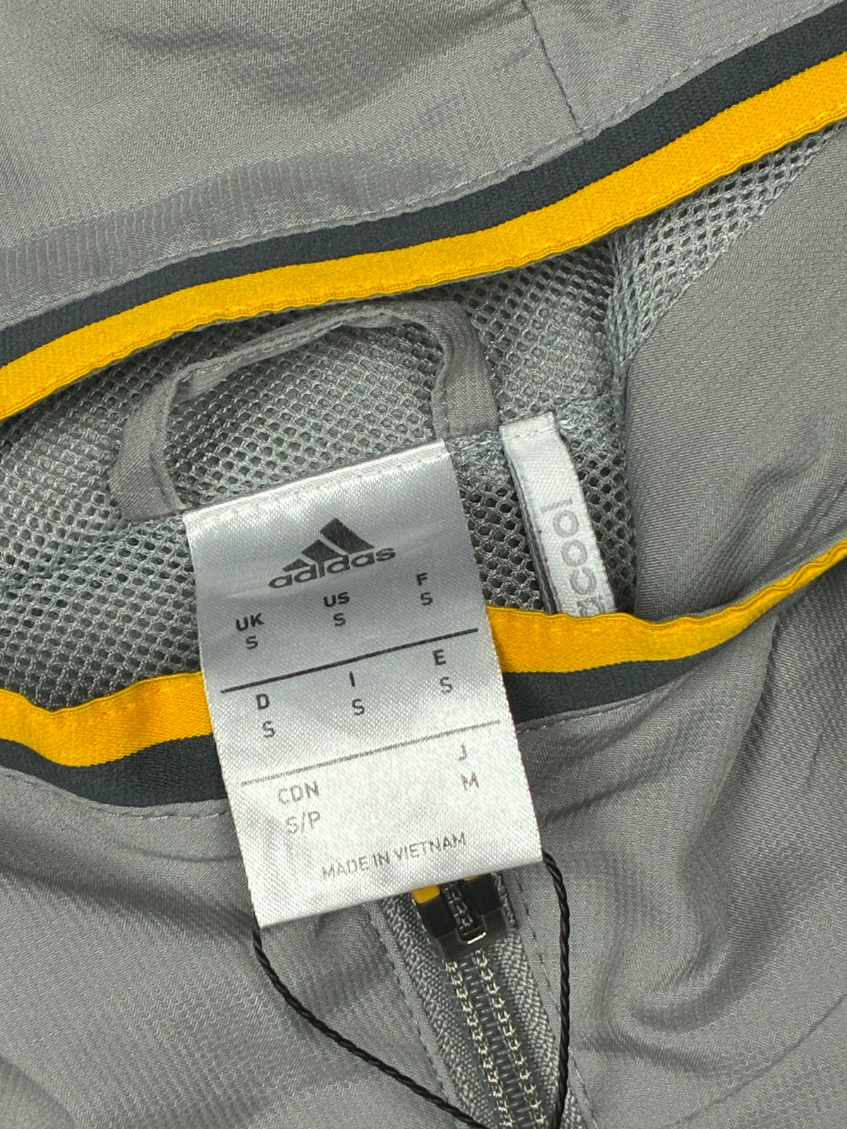 grey Adidas Juventus Turin windbreaker {S}