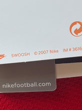 Lade das Bild in den Galerie-Viewer, vintage Nike Portugal 2008 home jersey DSWT {XL}
