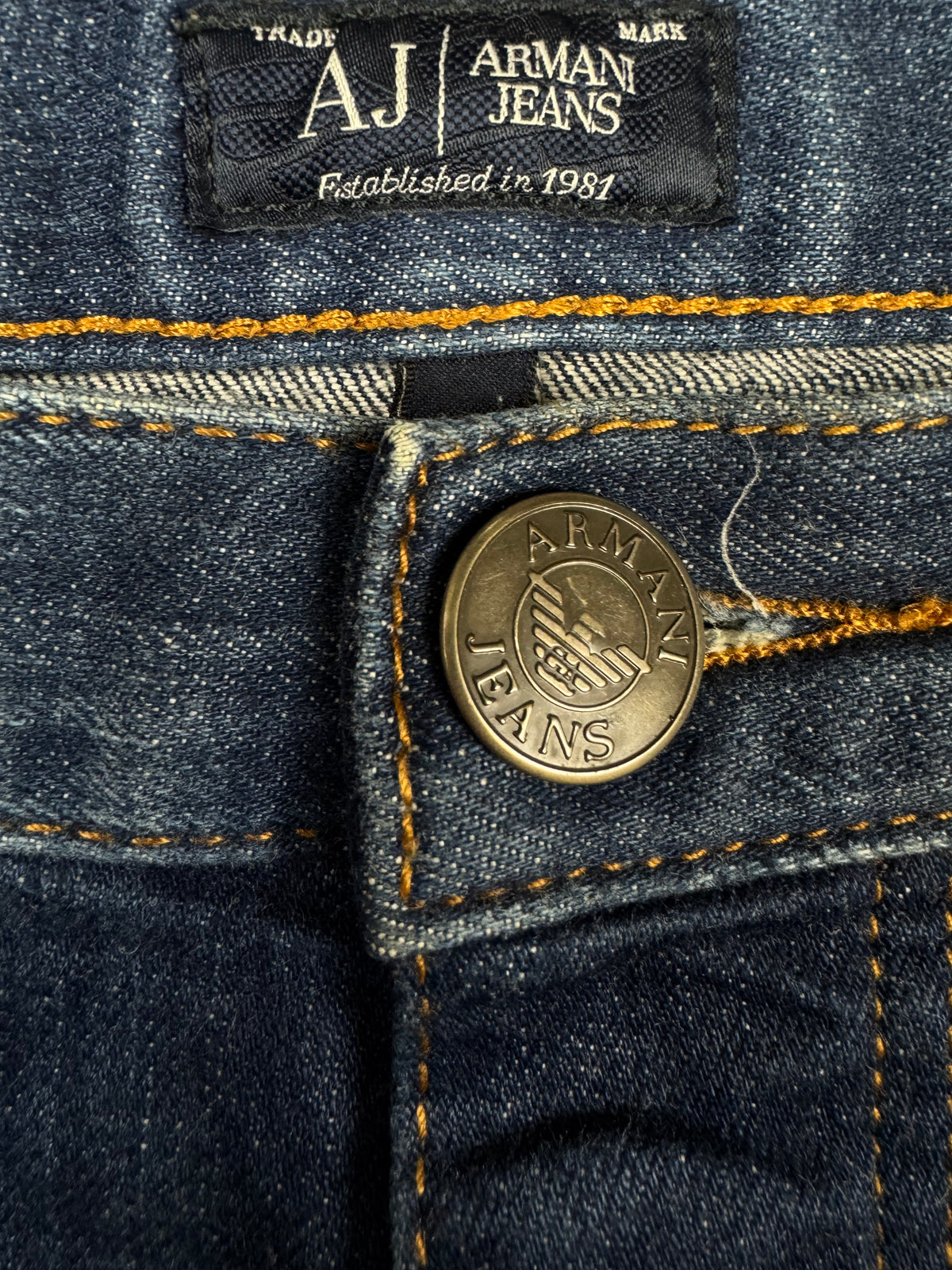 vintage Armani jeans {M}