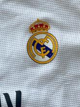 Carica l&#39;immagine nel visualizzatore di Gallery, white Adidas Real Madrid 2015-2016 home jersey {L}
