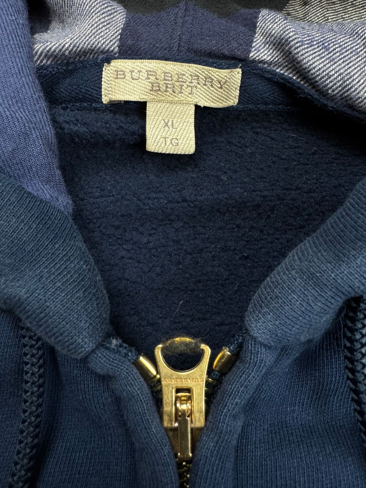 vintage Burberry sweatjacket {XL}