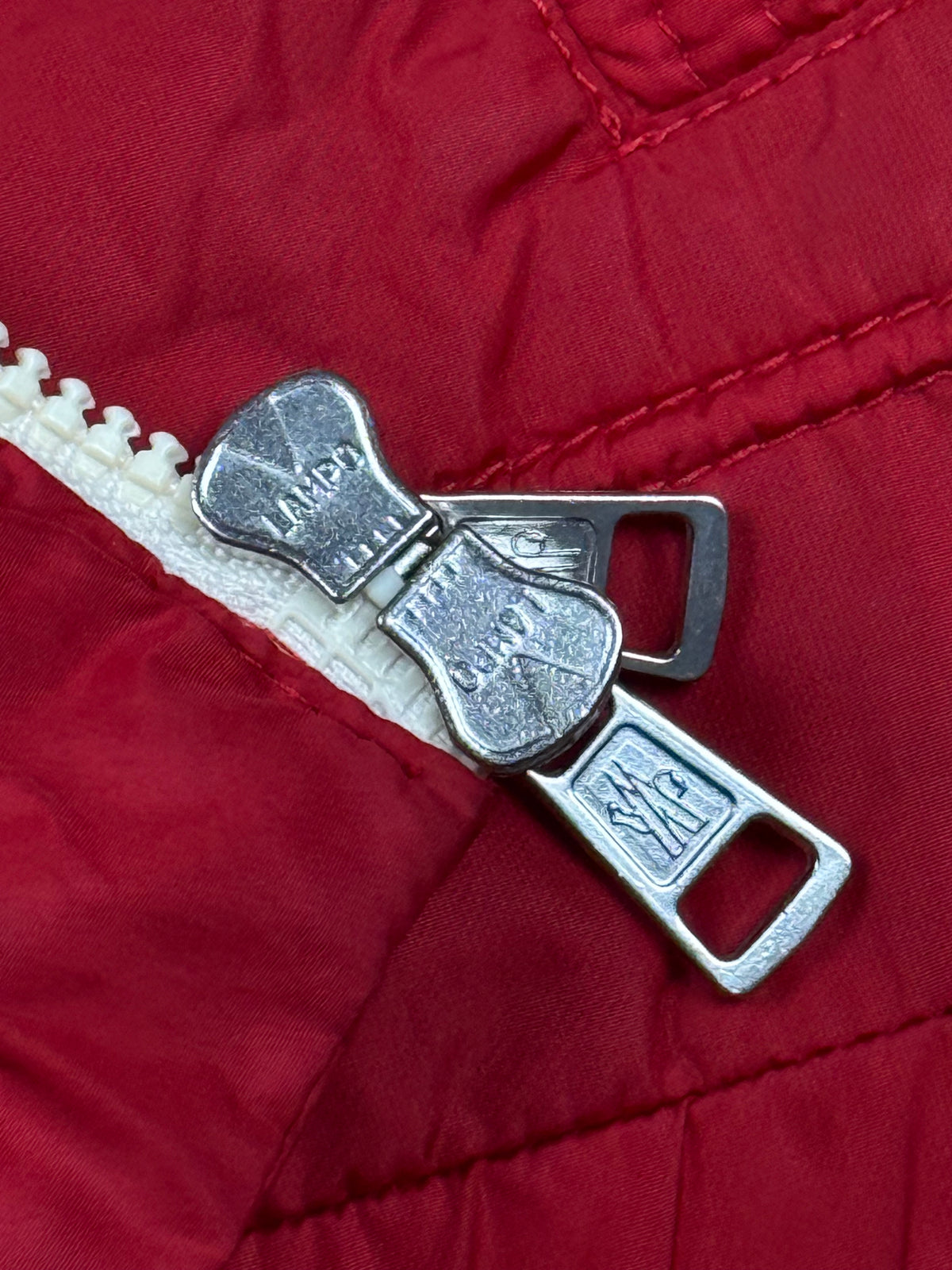vintage Moncler windbreaker {M}