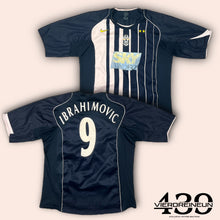 Carregar imagem no visualizador da galeria, vintage Nike JUVENTUS IBRAHIMOVIC9 2004-2005 3rd jersey {L}
