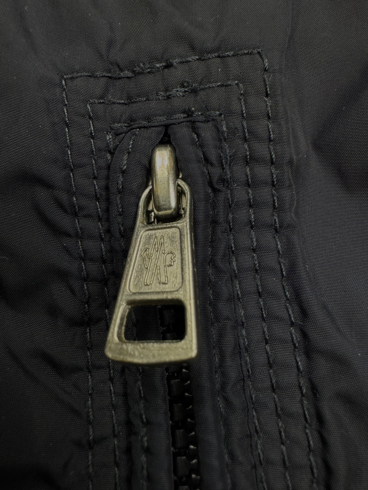 vintage navyblue Moncler windbreaker {XL}