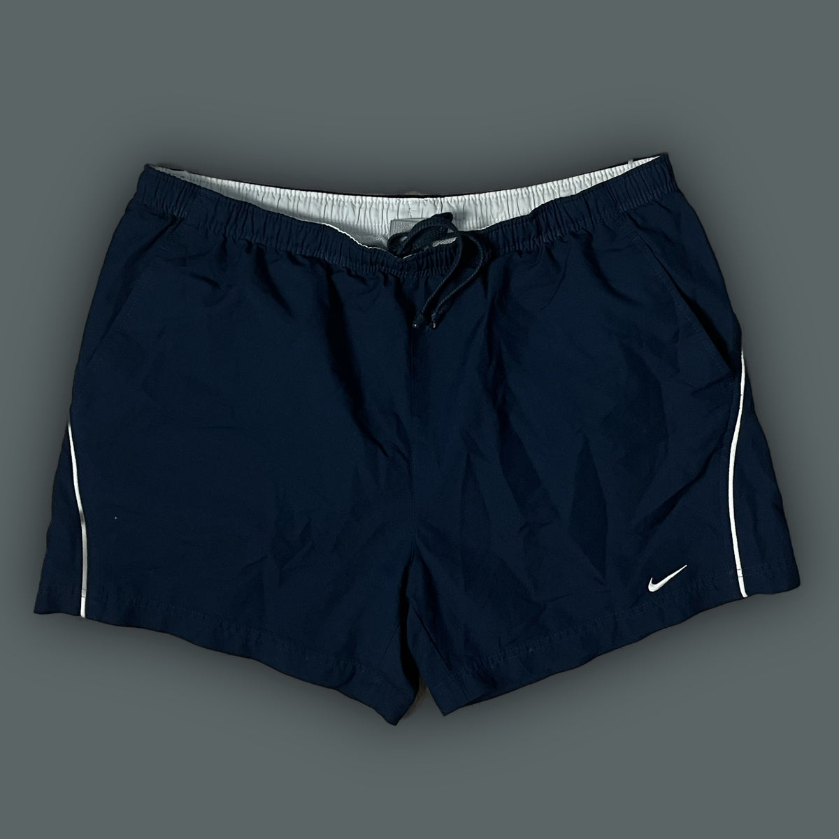 vintage Nike shorts {L}