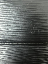 Charger l&#39;image dans la galerie, vintage Louis Vuitton wallet
