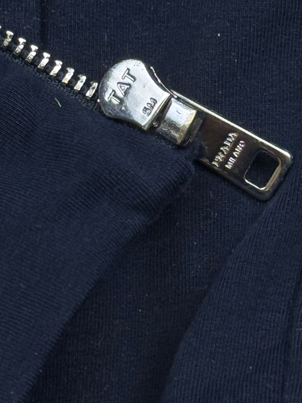 navyblue Prada sweatjacket {S}