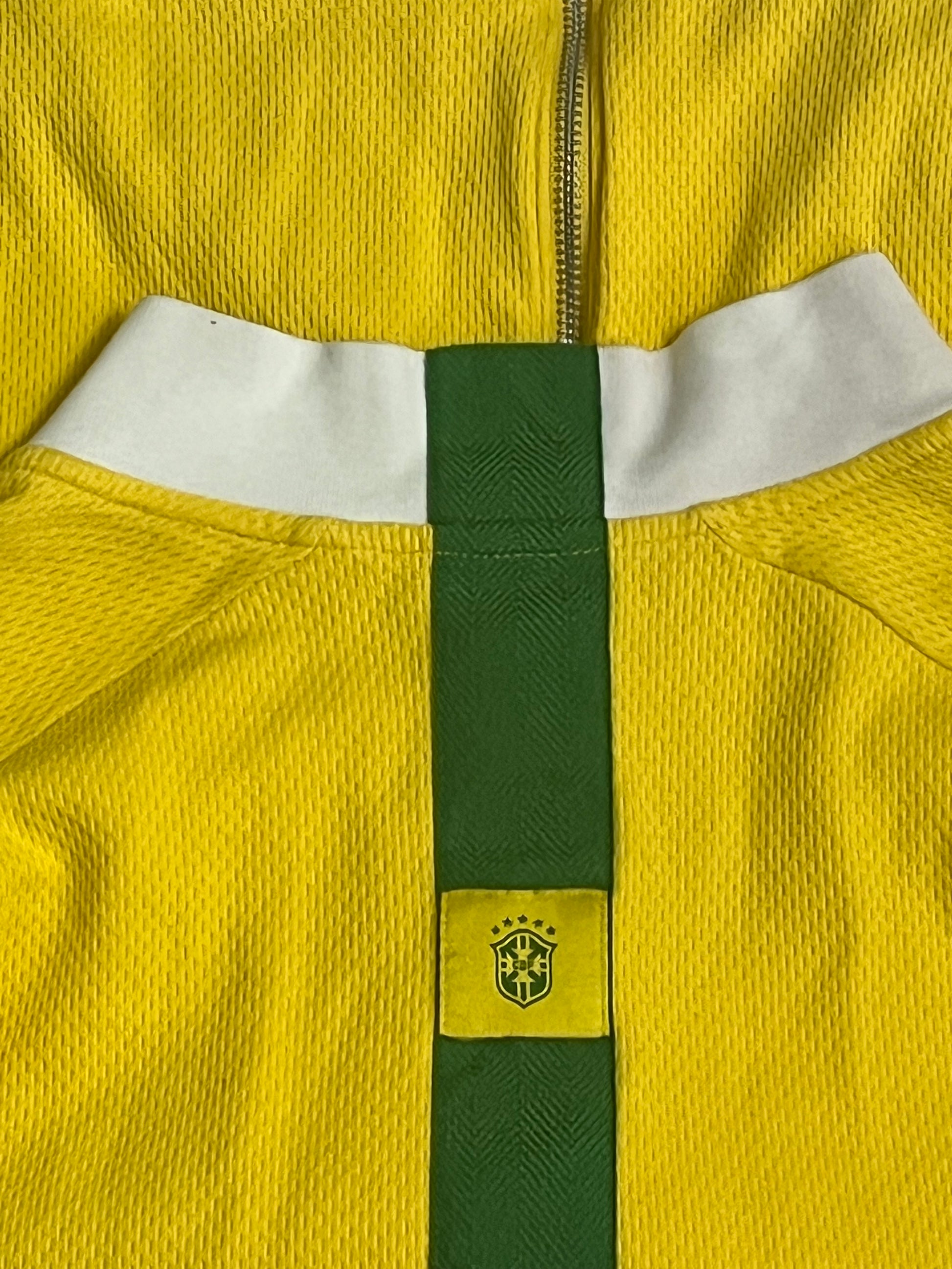 vintage Nike Brasil sweatjacket {L-XL}