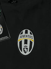 Cargar imagen en el visor de la galería, black Adidas Juventus Turin windbreaker DSWT {M}
