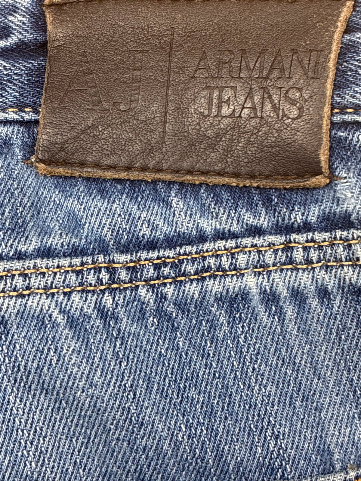 vintage Armani jeans {M}