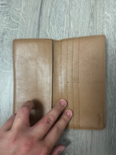 Carica l&#39;immagine nel visualizzatore di Gallery, vintage Christian Dior wallet
