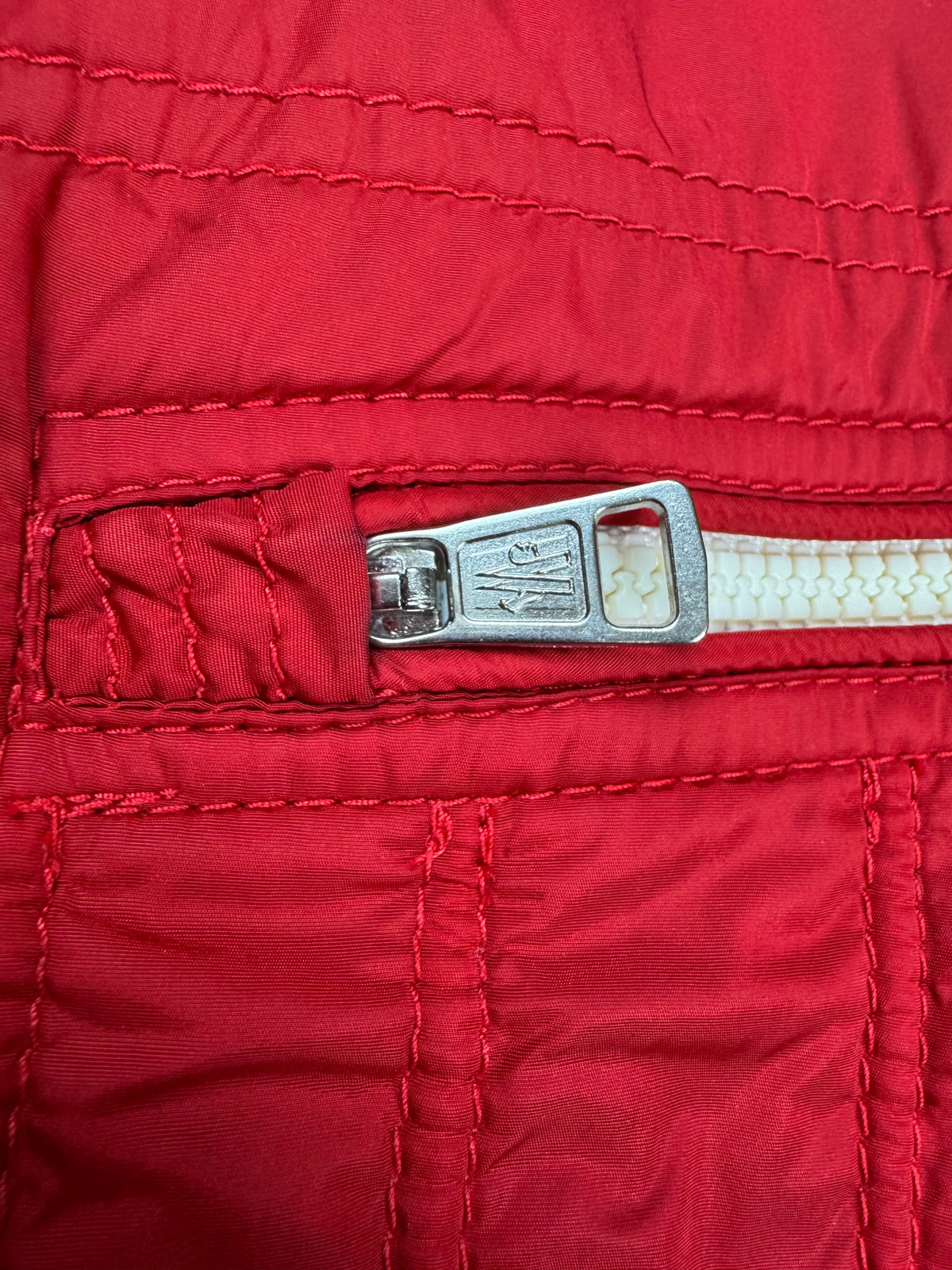 vintage Moncler windbreaker {M}