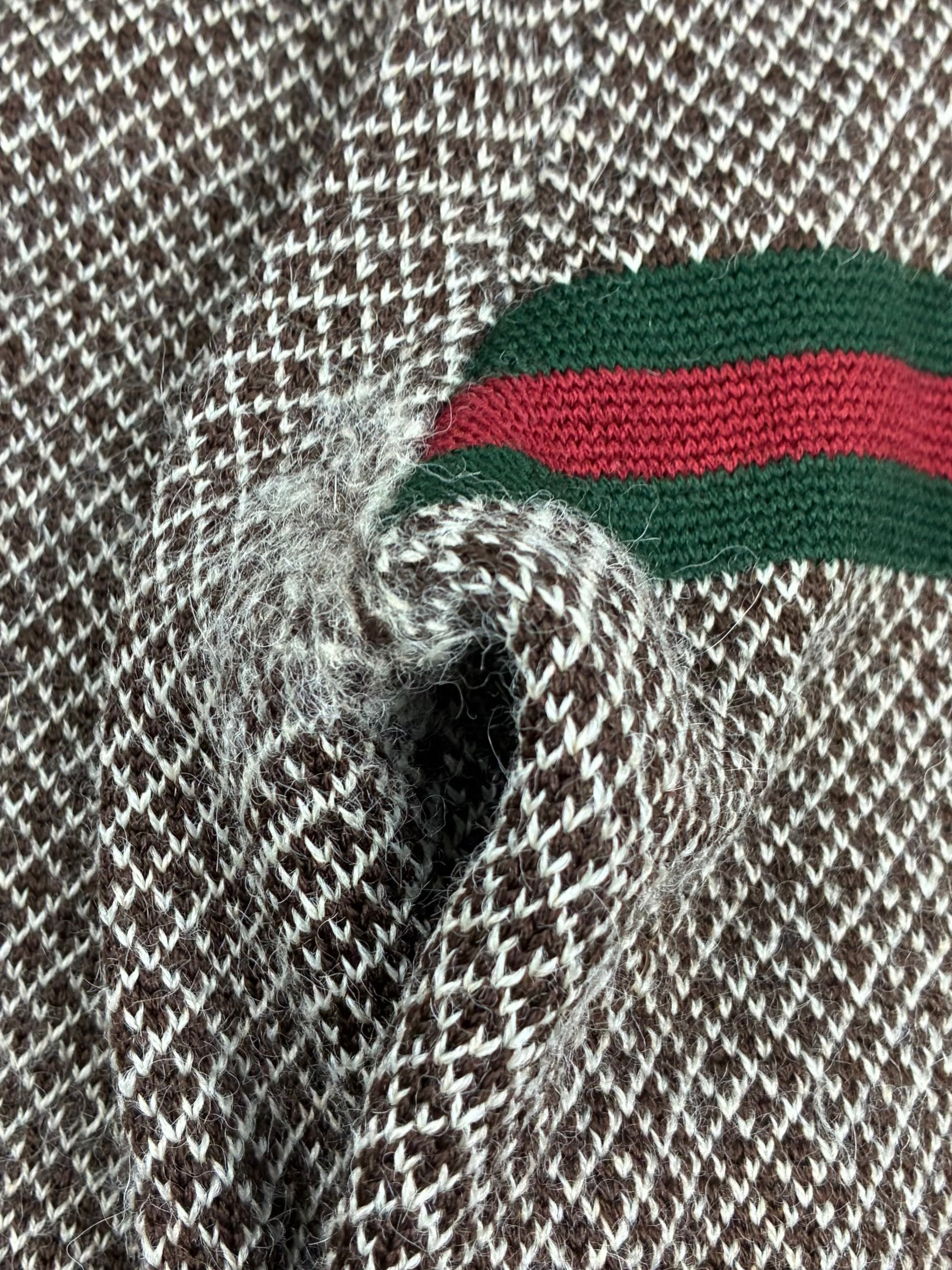 vintage Gucci sweatjacket {M}