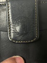 Lade das Bild in den Galerie-Viewer, vintage Fendi wallet
