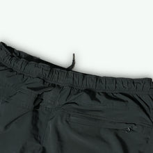 Carregar imagem no visualizador da galeria, vintage Nike trackpants {S}
