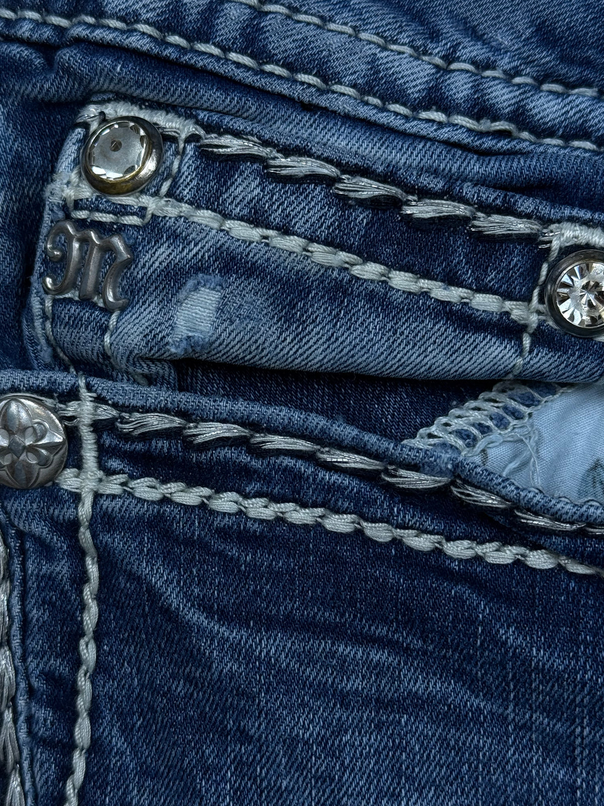 vintage Miss Me jeans {M}