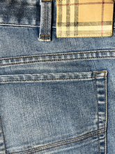 Load image into Gallery viewer, vintage Burberry jeans {L}
