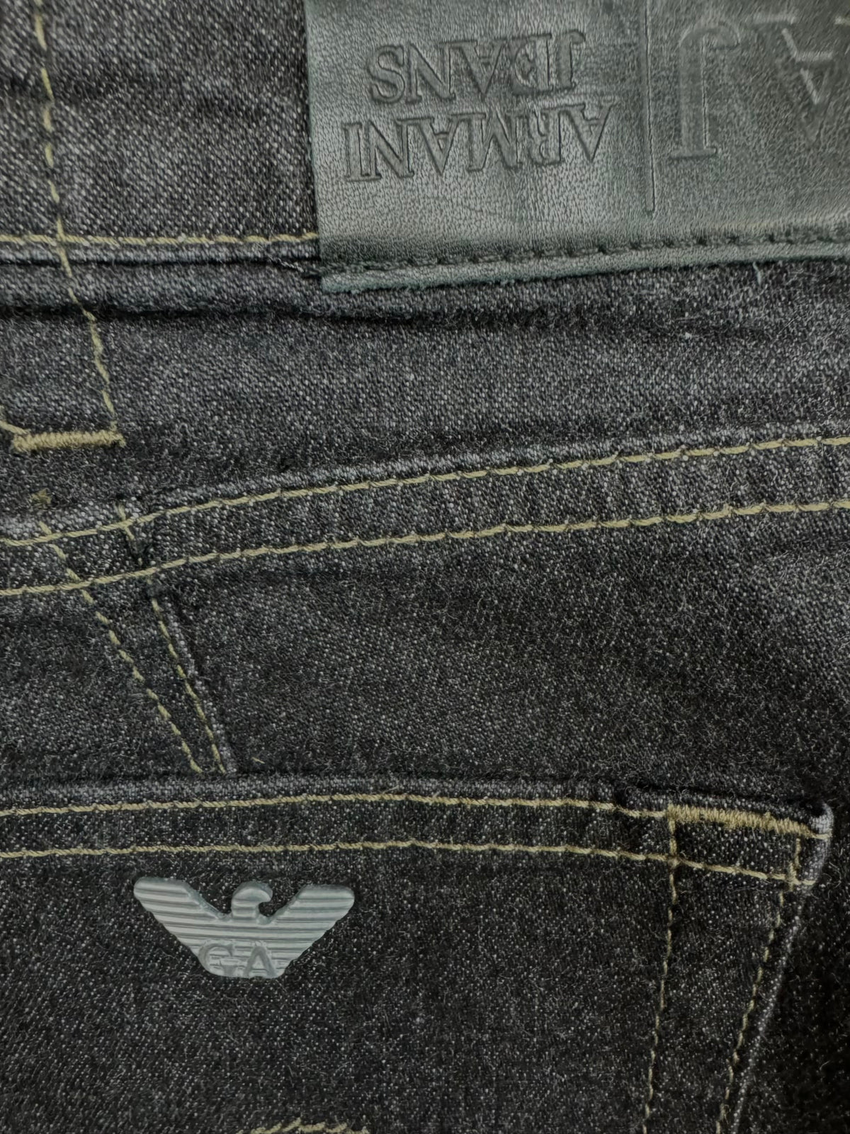 vintage Armani jeans {M}