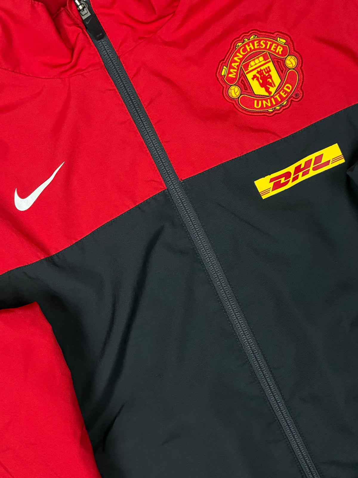 vintage Nike Manchester United windbreaker {XS}