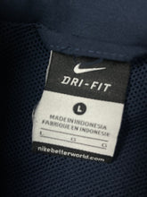 Cargar imagen en el visor de la galería, navyblue Nike RB Leipzig windbreaker {L}
