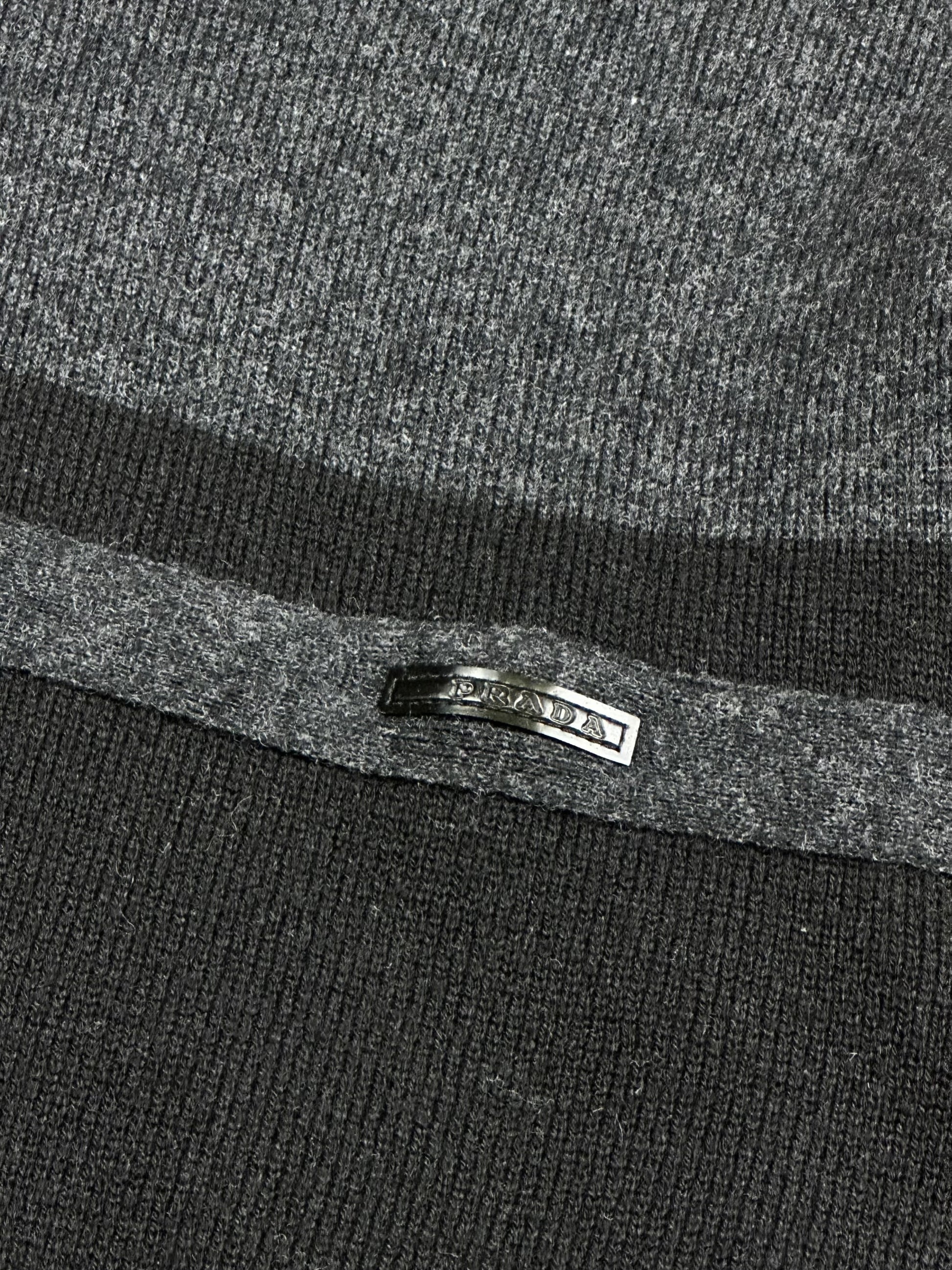 vintage Prada knittedsweater {L}
