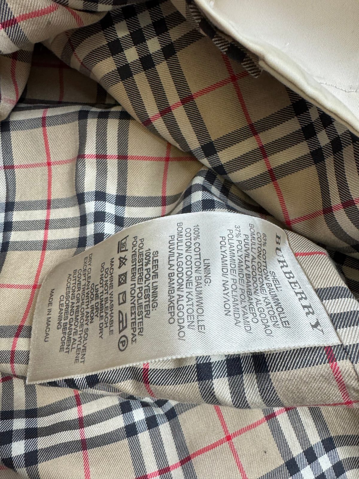 vintage Burberry jacket {M}