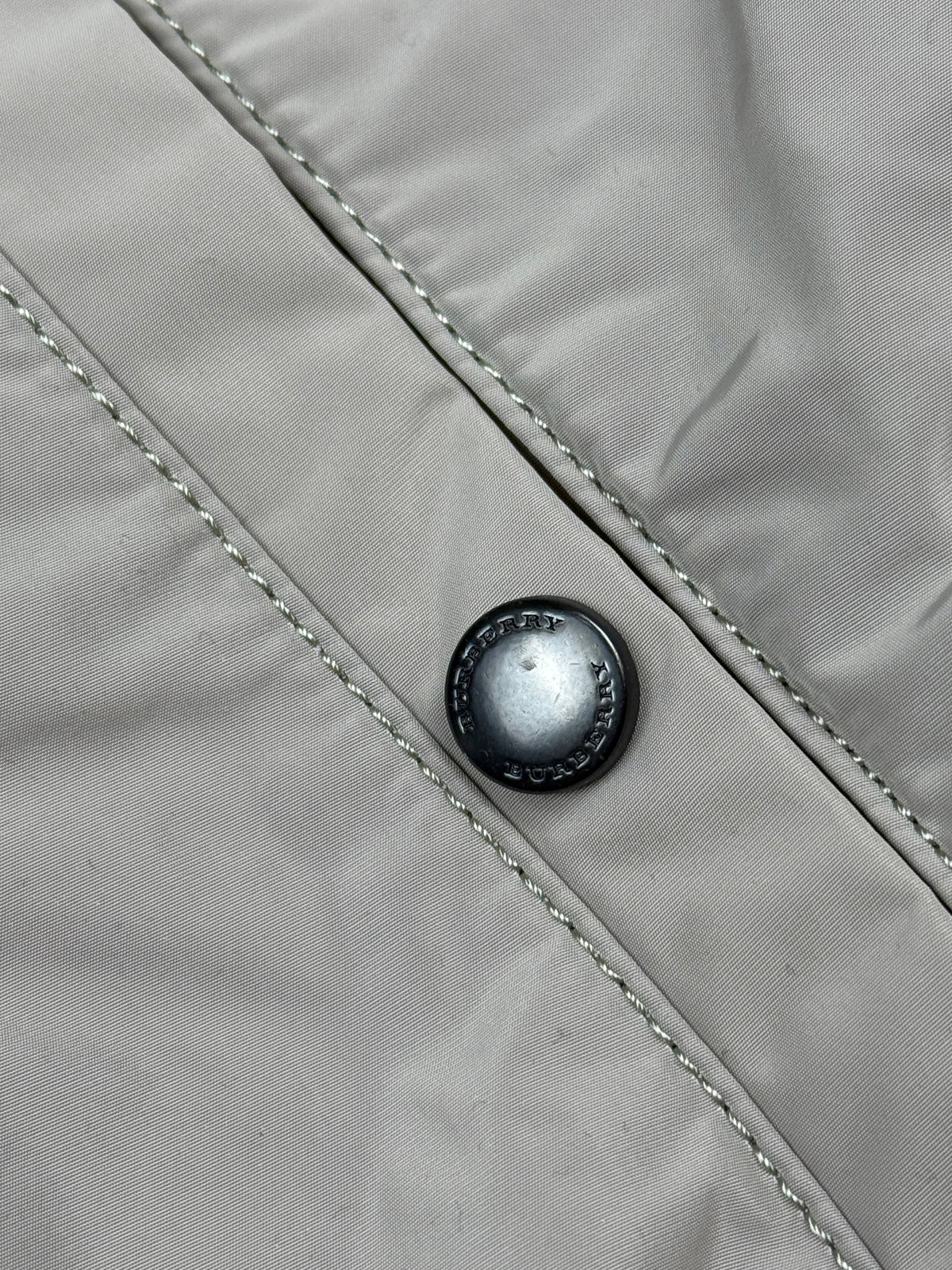 vintage Burberry windbreaker {XXL}