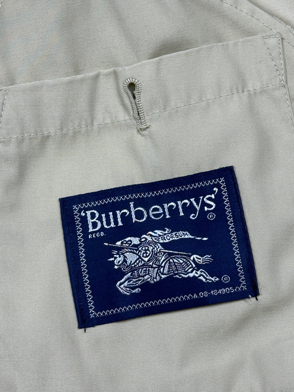 vintage Burberry harringtonjacket {XL}