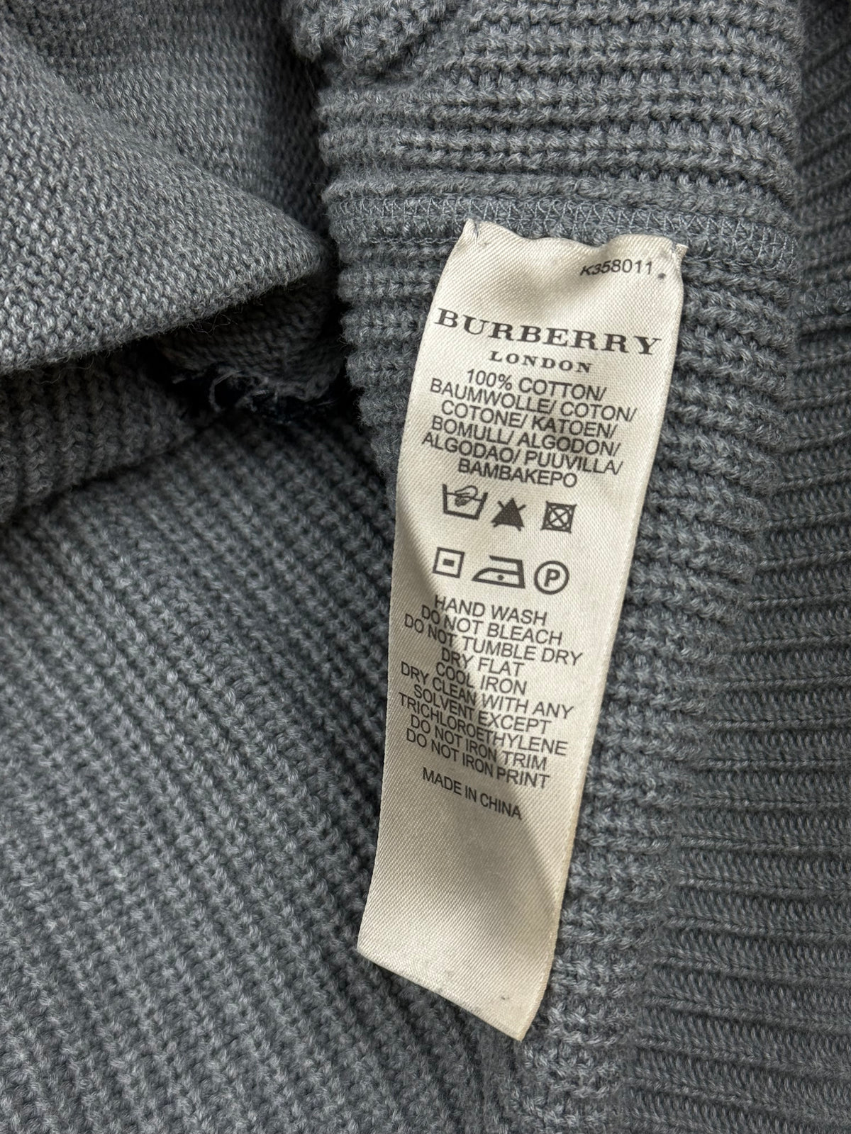 vintage Burberry Sport sweatjacket {XL}