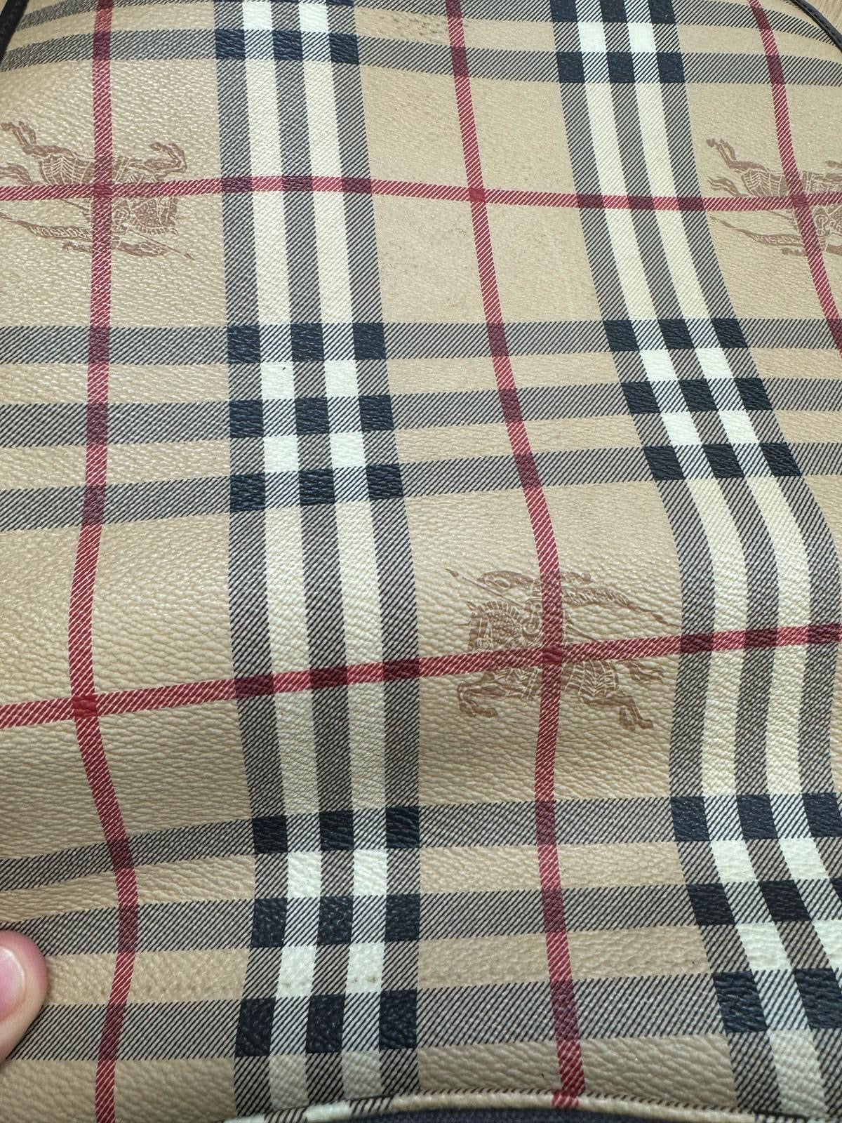 vintage Burberry slingbag