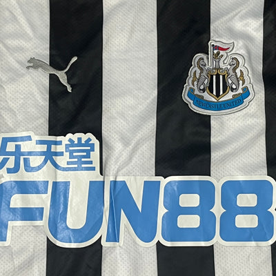 Puma Newcastle United 2017-2018 home jersey DSWT {XL}