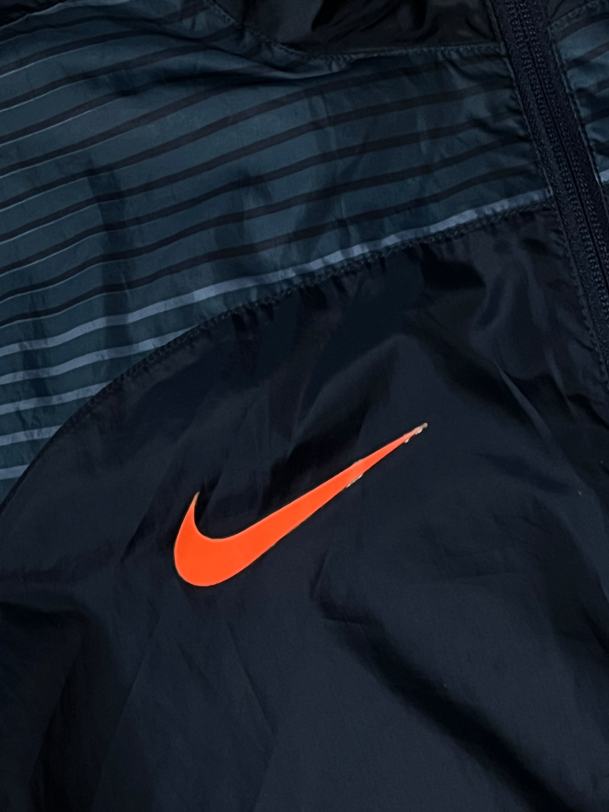 vintage Nike windbreaker {M}